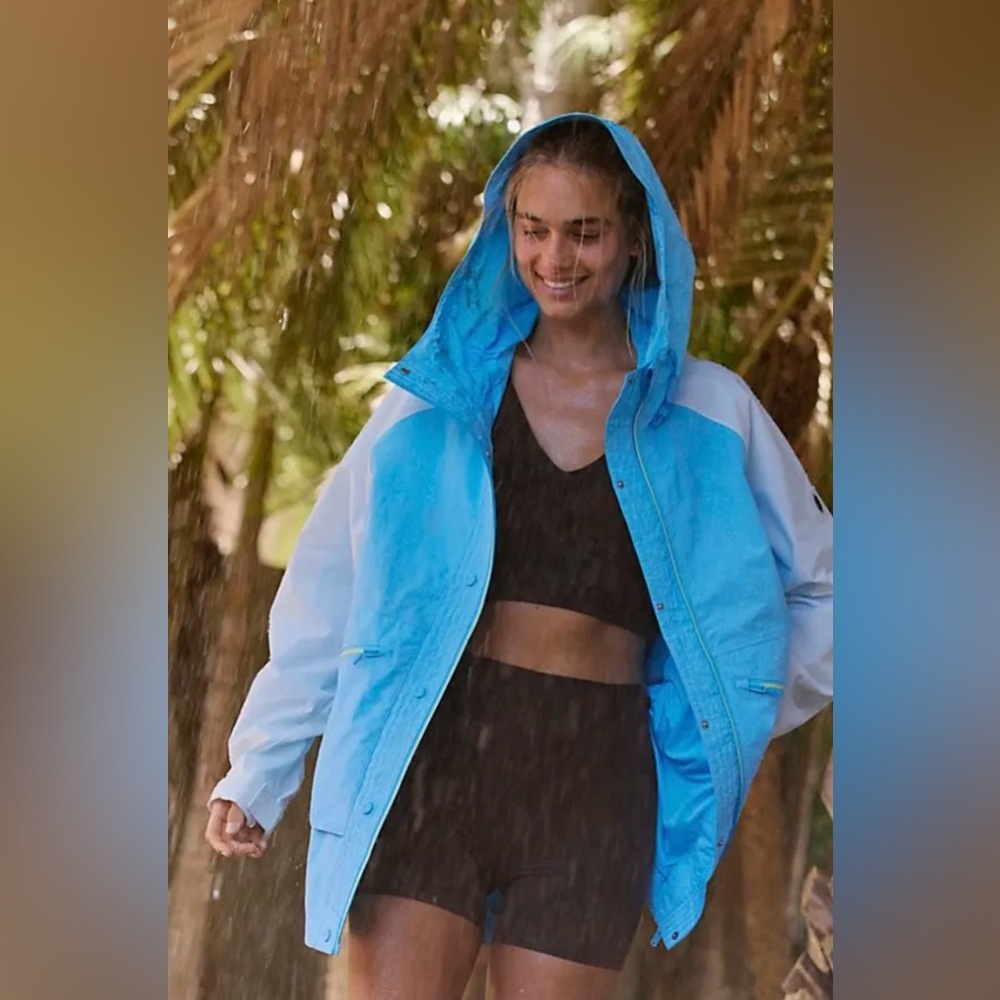 NWOT Free People Movement Singin In The Rain Packable Jacket Size Medium